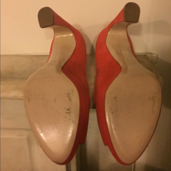 Miu Miu's Camoscio Suede Pumps - Picture 2 of 10